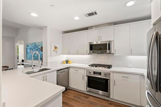 3275 5th Ave 404, San Diego, CA 92103