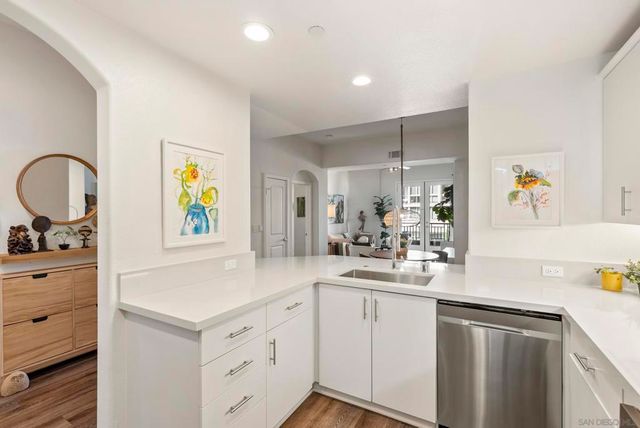 3275 5th Ave 404, San Diego, CA 92103