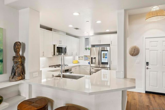 3275 5th Ave 404, San Diego, CA 92103