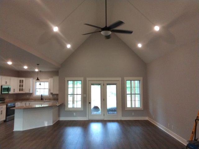 2006 McMahan Hollow Rd, Pleasant View, TN 37146