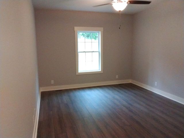 2006 McMahan Hollow Rd, Pleasant View, TN 37146