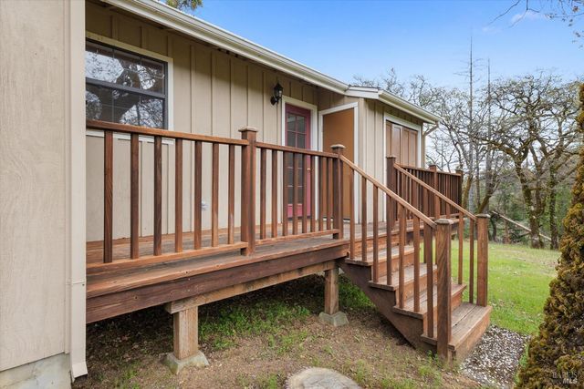 8401 Brandywine Dr, Ukiah, CA 95482