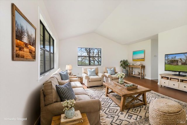 8401 Brandywine Dr, Ukiah, CA 95482