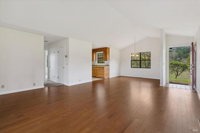 8401 Brandywine Dr, Ukiah, CA 95482