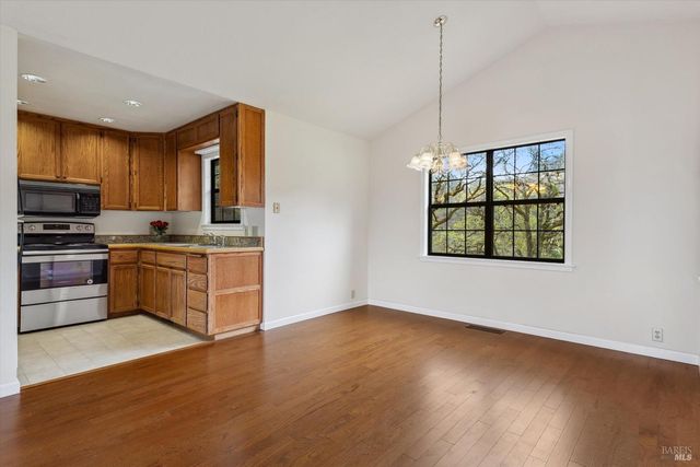 8401 Brandywine Dr, Ukiah, CA 95482