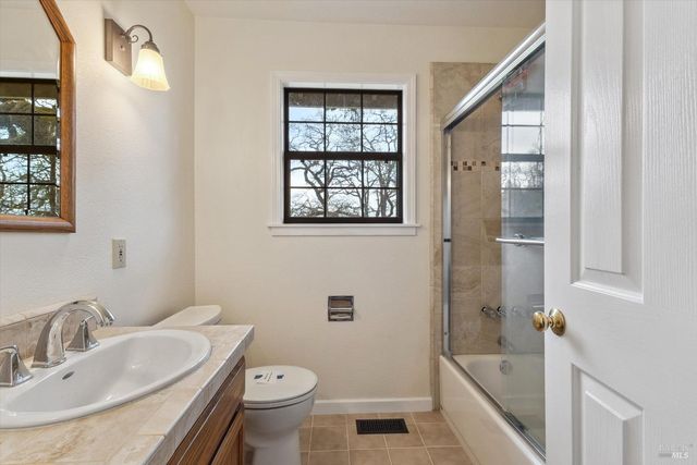 8401 Brandywine Dr, Ukiah, CA 95482