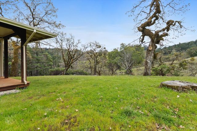 8401 Brandywine Dr, Ukiah, CA 95482