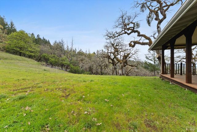 8401 Brandywine Dr, Ukiah, CA 95482
