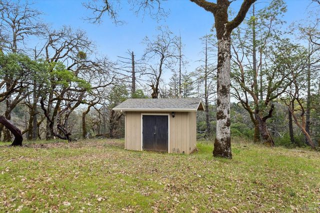 8401 Brandywine Dr, Ukiah, CA 95482