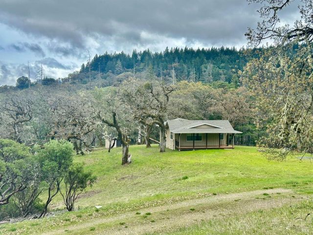 8401 Brandywine Dr, Ukiah, CA 95482