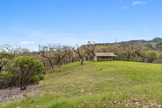 8401 Brandywine Dr, Ukiah, CA 95482