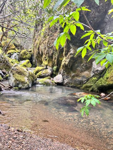 8401 Brandywine Dr, Ukiah, CA 95482