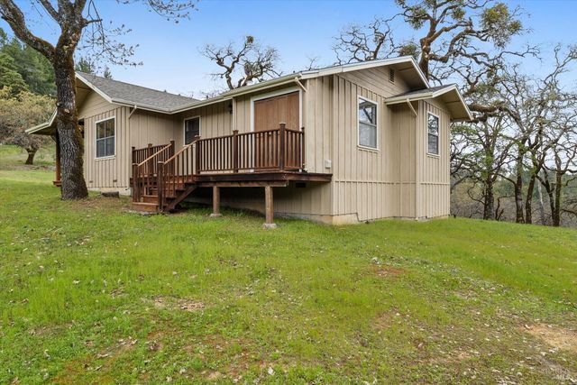8401 Brandywine Dr, Ukiah, CA 95482