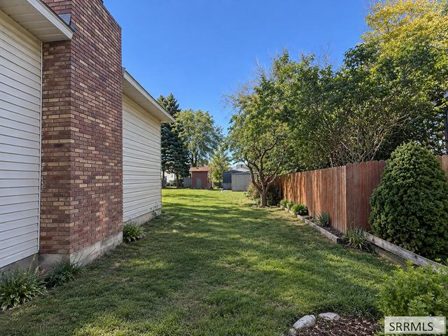 934 Elizabeth, Rexburg, ID 83440