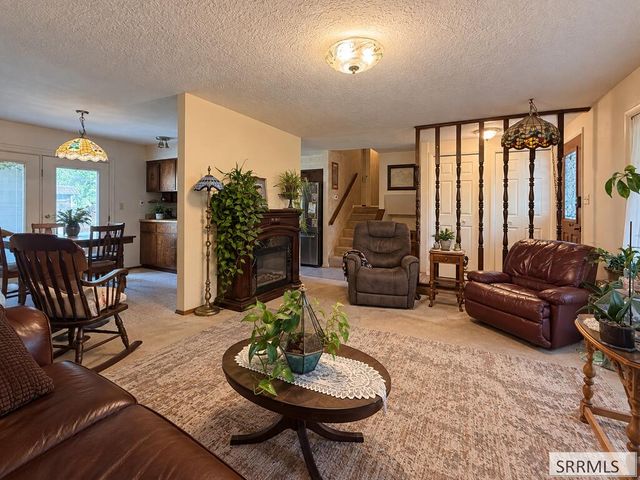 934 Elizabeth, Rexburg, ID 83440
