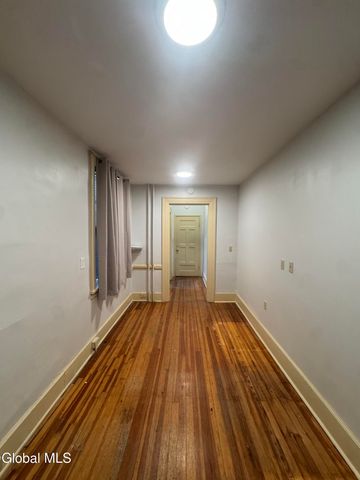 133 S Lake Avenue 2, Albany, NY 12208