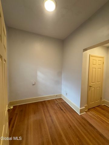 133 S Lake Avenue 2, Albany, NY 12208