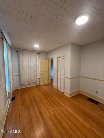 133 S Lake Avenue 2, Albany, NY 12208