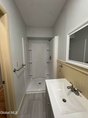 133 S Lake Avenue 2, Albany, NY 12208