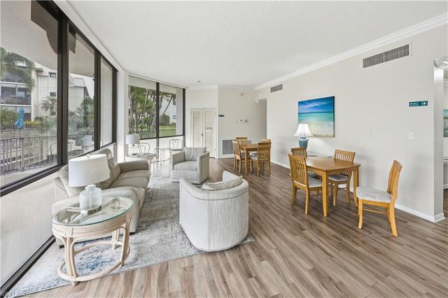 788 Park Shore DR A11, Naples, FL 34103