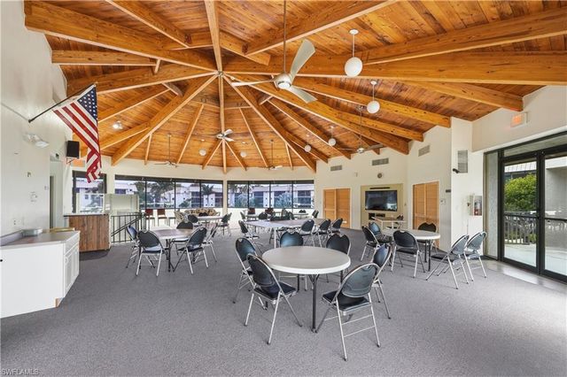 788 Park Shore DR A11, Naples, FL 34103