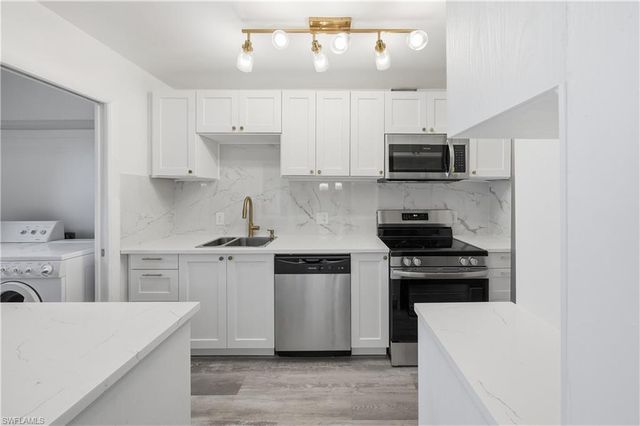 788 Park Shore DR A11, Naples, FL 34103