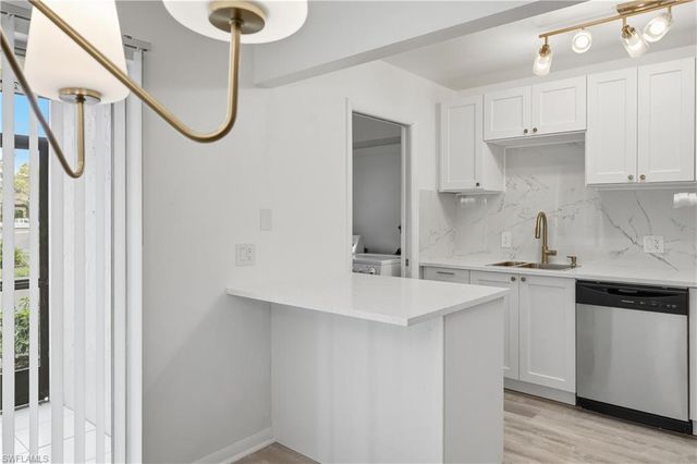 788 Park Shore DR A11, Naples, FL 34103