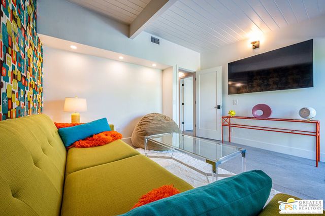 2340 N Duane Road, Palm Springs, CA 92262