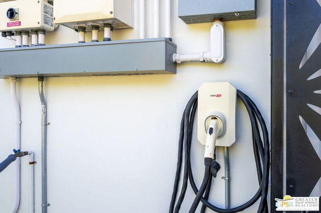 2340 N Duane Road, Palm Springs, CA 92262