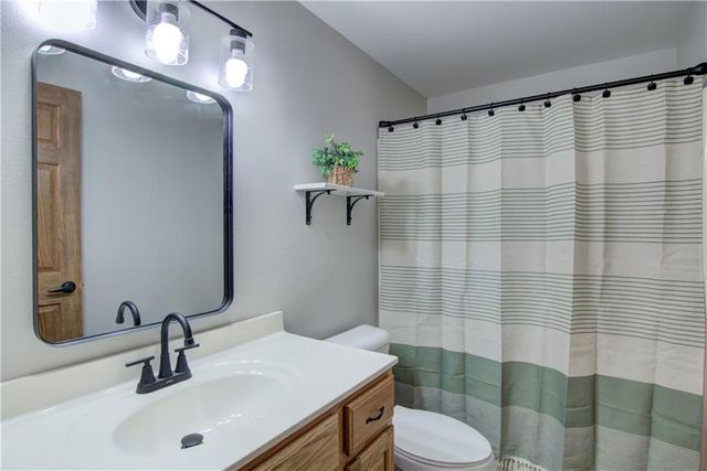 2231 Meadow Lane, Eau Claire, WI 54701