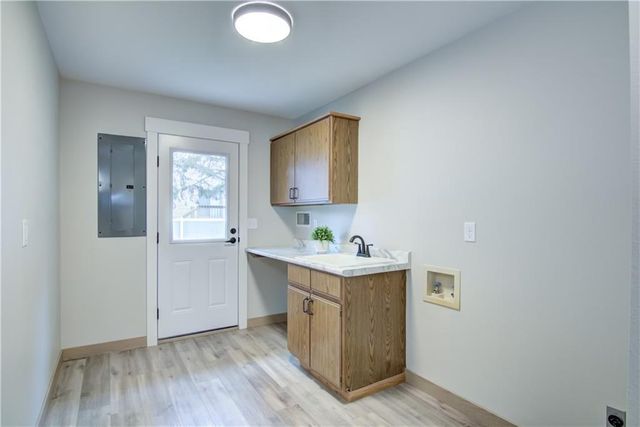 2231 Meadow Lane, Eau Claire, WI 54701