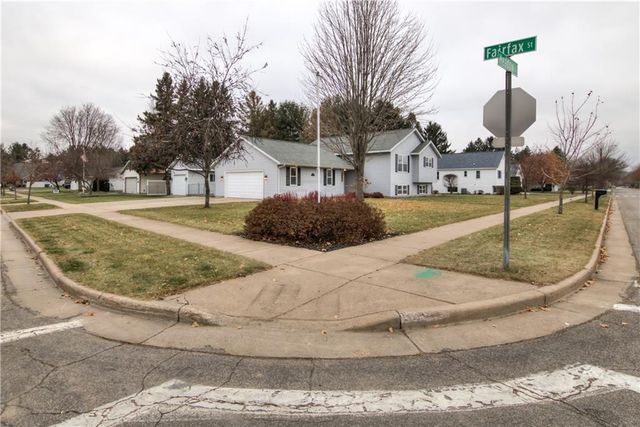 2231 Meadow Lane, Eau Claire, WI 54701