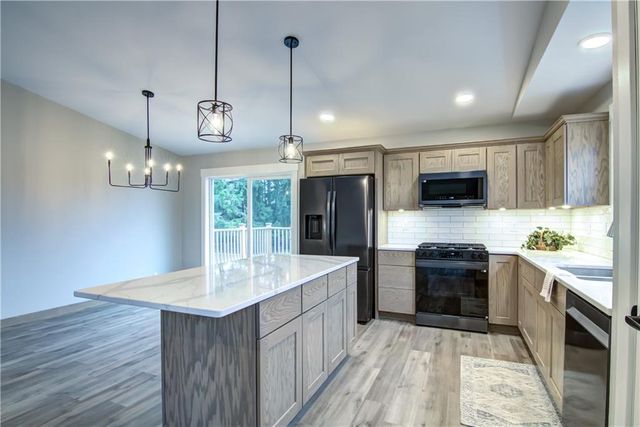 2231 Meadow Lane, Eau Claire, WI 54701