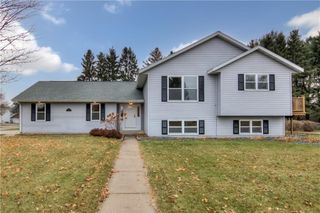 2231 Meadow Lane, Eau Claire, WI 54701