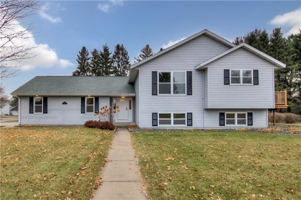 2231 Meadow Lane, Eau Claire, WI 54701