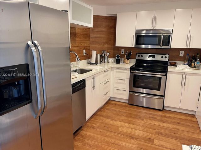 500 Bayview Drive 1719, Sunny Isles Beach, FL 33160