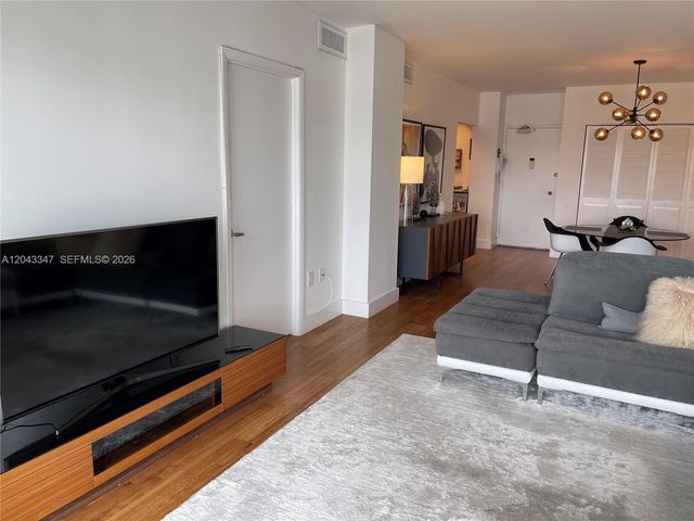 500 Bayview Drive 1719, Sunny Isles Beach, FL 33160