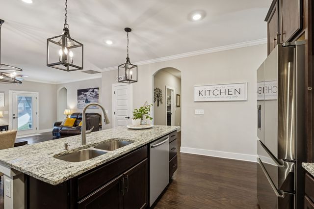 734 Omaha Dr, Gallatin, TN 37066