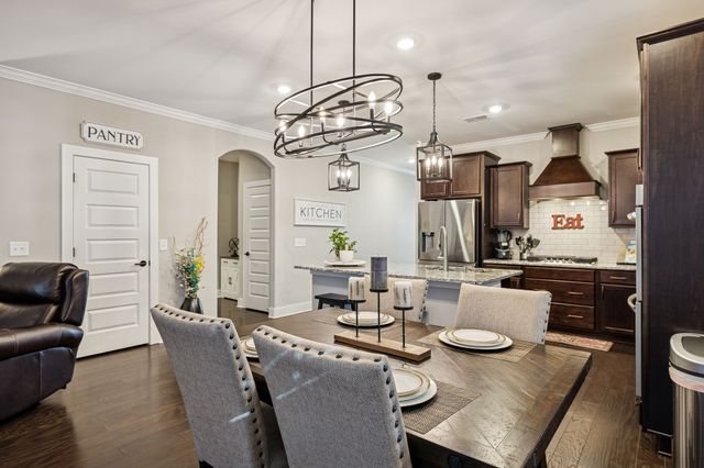 734 Omaha Dr, Gallatin, TN 37066