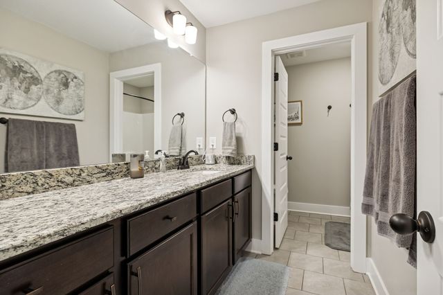 734 Omaha Dr, Gallatin, TN 37066