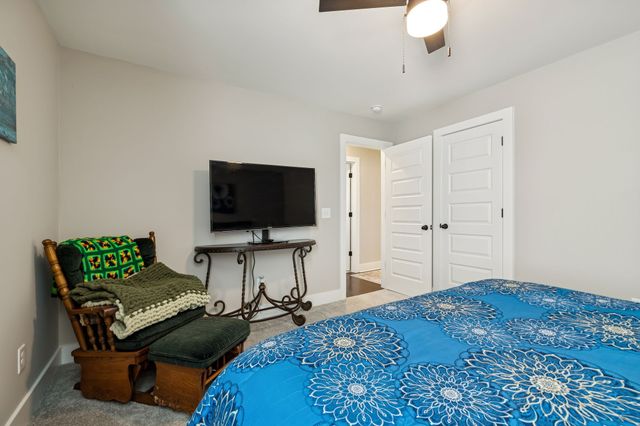 734 Omaha Dr, Gallatin, TN 37066