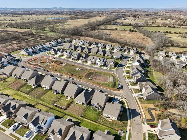 734 Omaha Dr, Gallatin, TN 37066