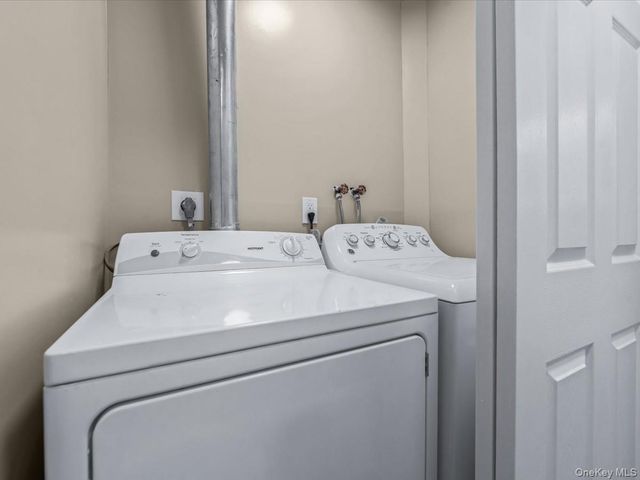 401 Dover Street, Westbury, NY 11590