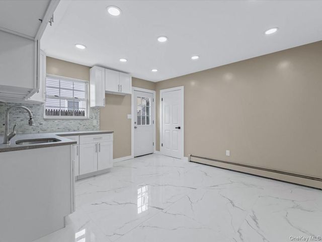 401 Dover Street, Westbury, NY 11590