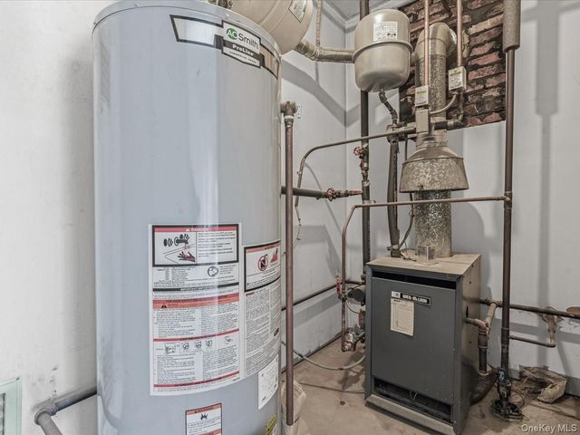 401 Dover Street, Westbury, NY 11590