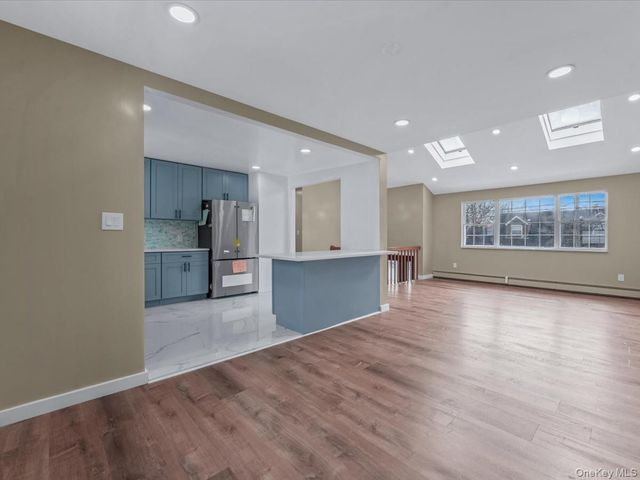 401 Dover Street, Westbury, NY 11590