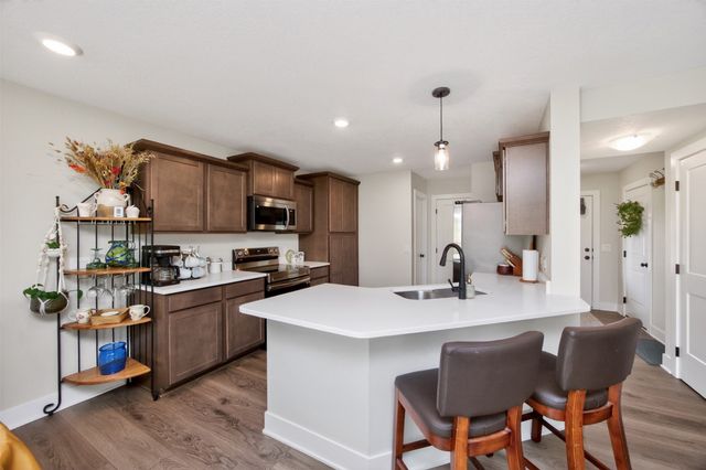 2825 SE Florence Drive, Waukee, IA 50263