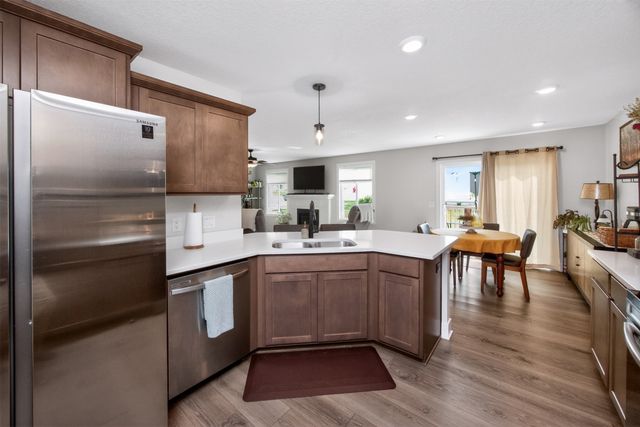 2825 SE Florence Drive, Waukee, IA 50263