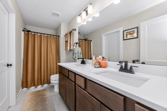2825 SE Florence Drive, Waukee, IA 50263