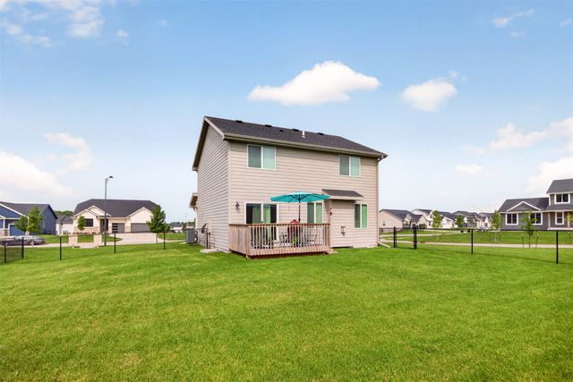 2825 SE Florence Drive, Waukee, IA 50263